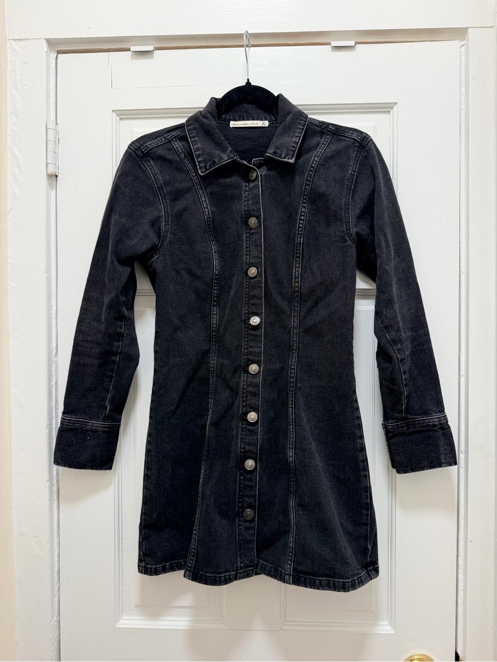 Abercrombie & Fitch Black Long-Sleeve Denim Button Dress